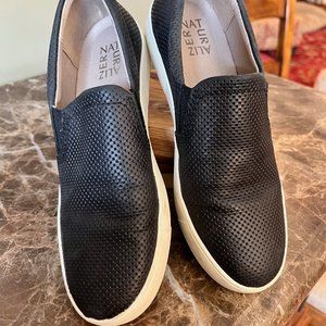 Black Naturalizer Loafers size 7.5